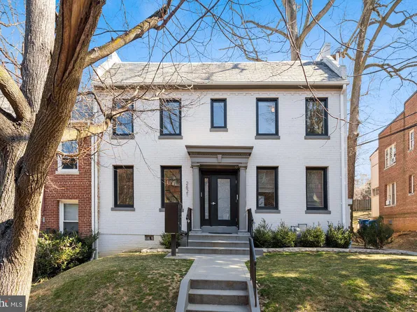 2621 39th St NW Unit 201, Washington, DC 20007