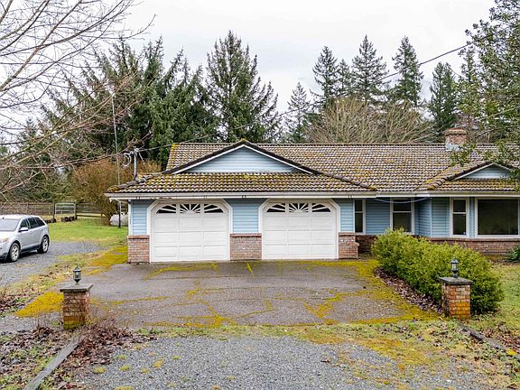 3rd image of 40895 Henderson Rd