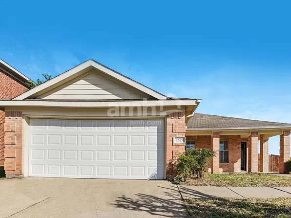 8629 Garden Springs Dr, Fort Worth, TX 76123