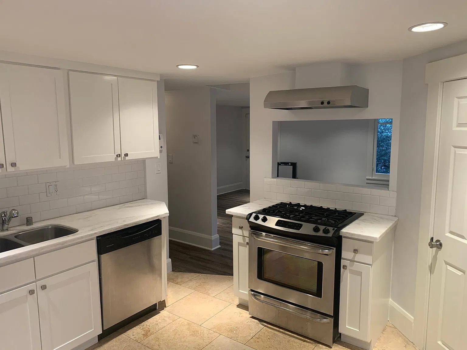 919 N Oakland Ave — Photo 2
