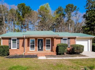 204 Rainey Brooke Dr, Winder, GA 30680