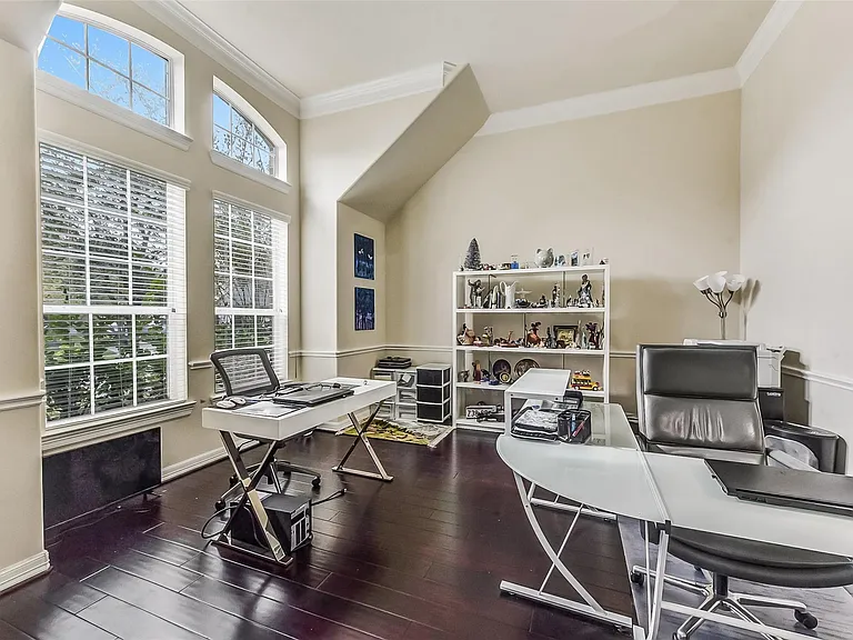 13918 Majestic Spring Ln — Photo 17