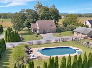 955 Manatawny Rd, Boyertown, PA 19512