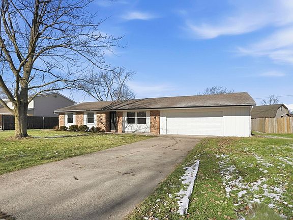 2nd image of 22331 Maple Ln