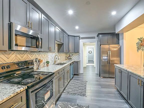 4th image of 1331 Park Ave SW Unit 1501