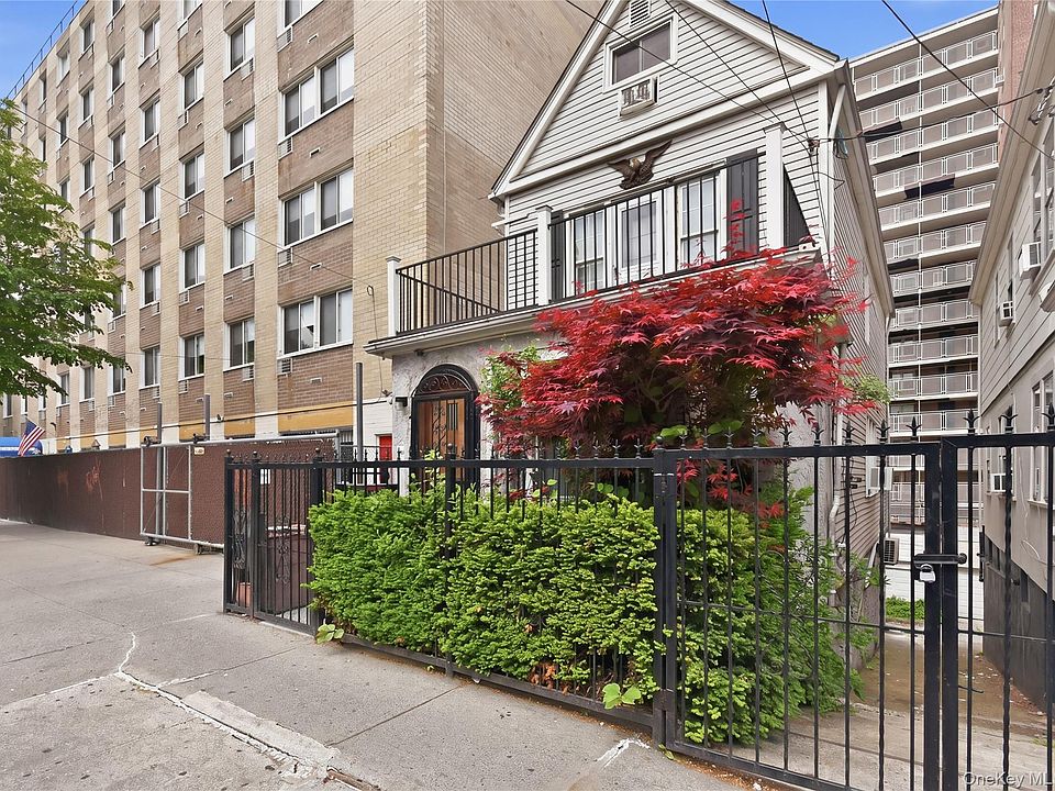 1st image of 3855 Carpenter Avenue