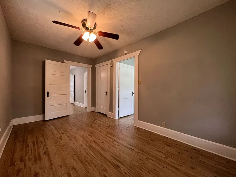 1522 W High St — Photo 12