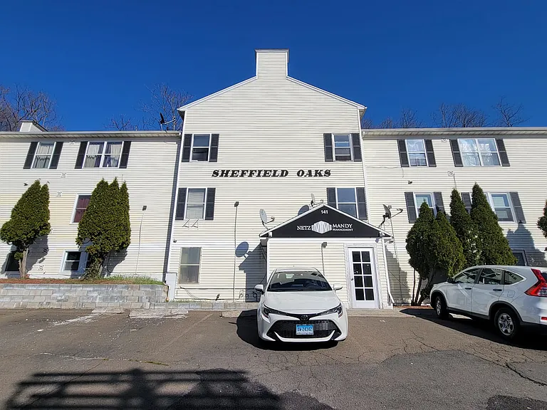 240 Sheffield Ave #1BB — Photo 17
