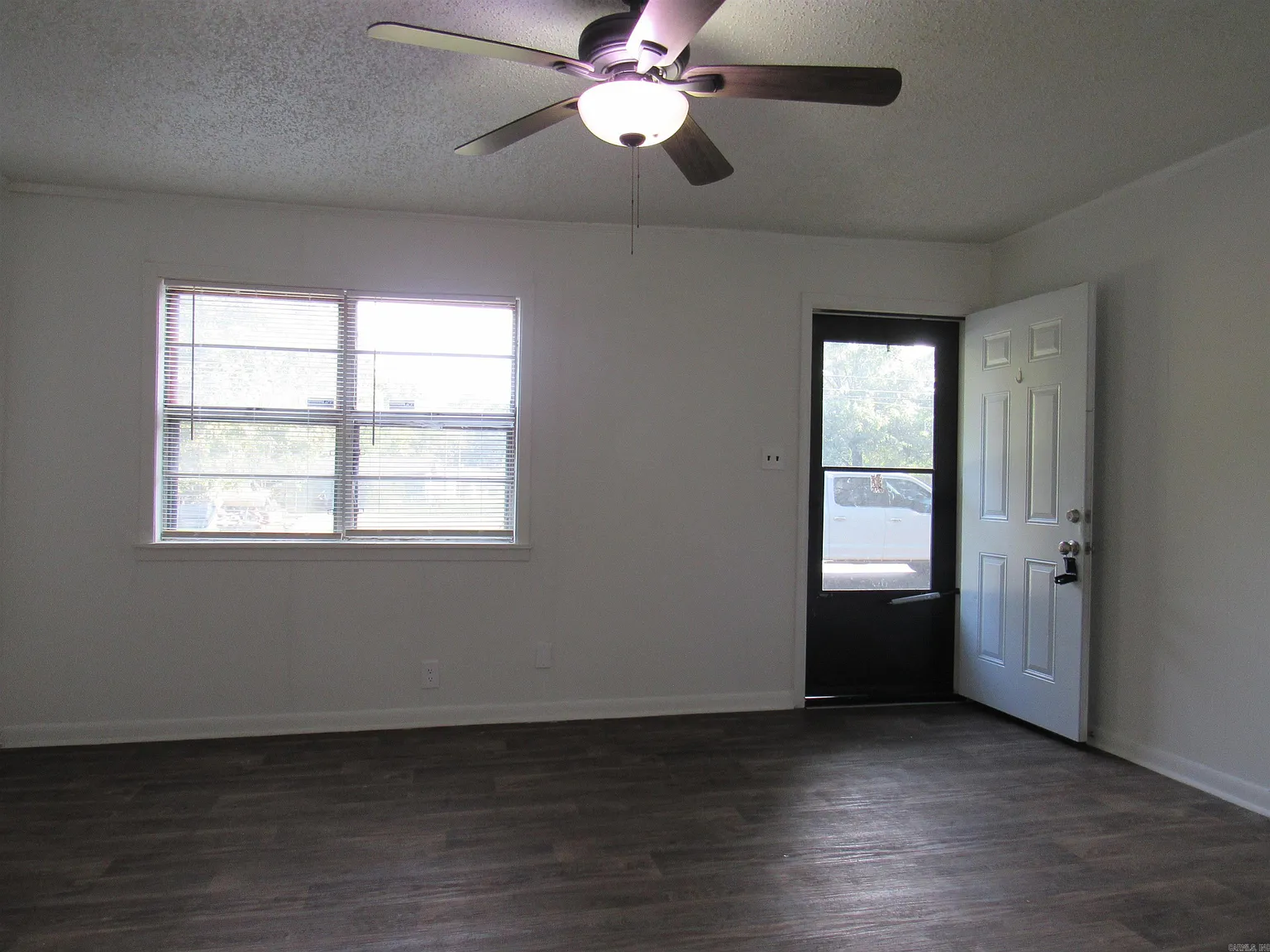 613 Hamburg Street - 1 — Photo 3