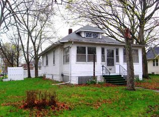 120 S 1st St, Garrett, IN 46738