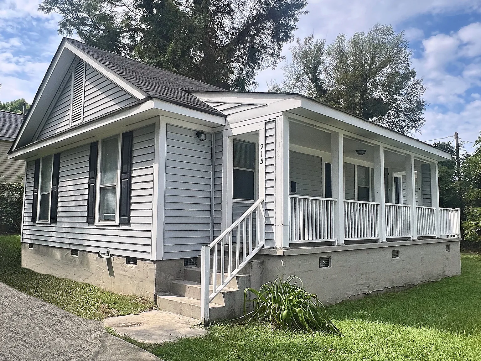 2 bed, $1,900 — Photo 1
