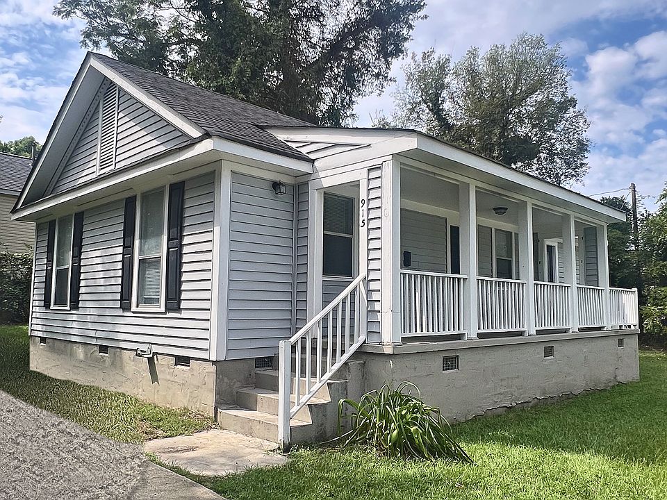 1st image of 915 Texas St