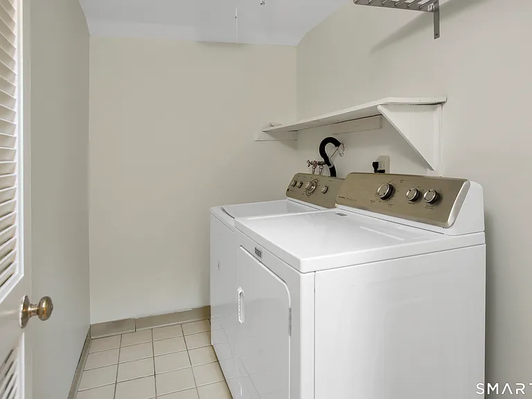 9 Talcott Forest Rd #C — Photo 18