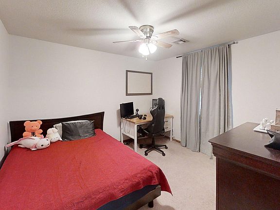 5th image of 200 Marsden St