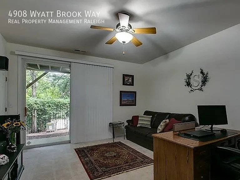 4908 Wyatt Brook Way — Photo 7