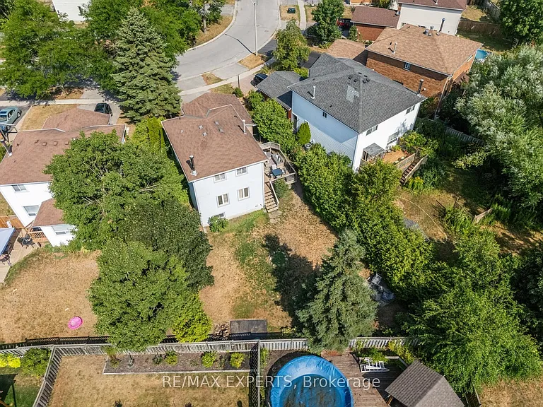 11 Penton Dr — Photo 25