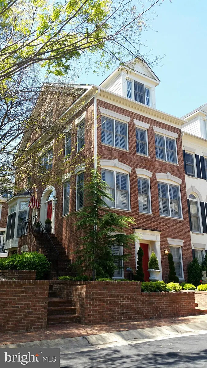 Building Photo - 1632 Colonial Hills Dr