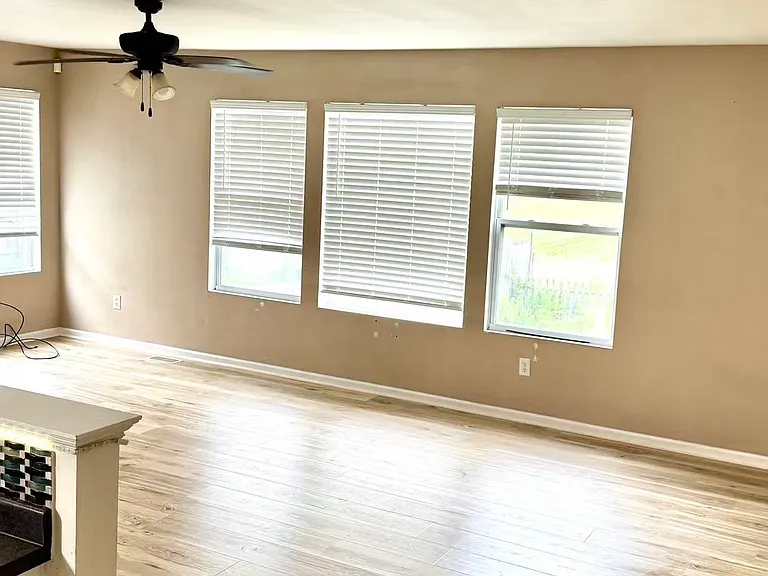 1319 Odell Farm Ln — Photo 5