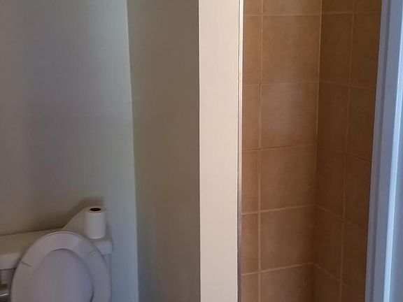 Master Bedroom Full Bathroom #2