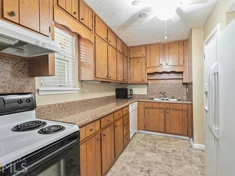 2593 Whitehead Place Dr — Photo 4