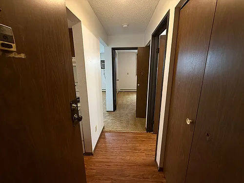 1612 Prairie Ave Photo 1