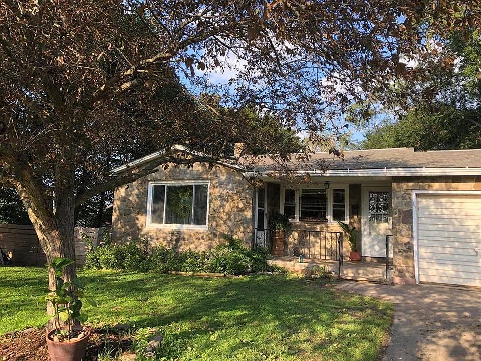 1st image of 301 Clayton Ave