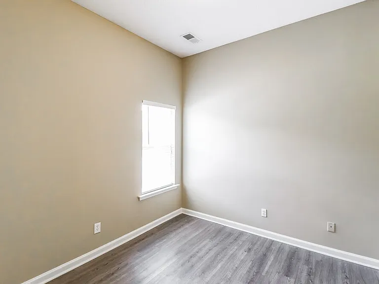 2753 Virginia Woods Pl — Photo 13