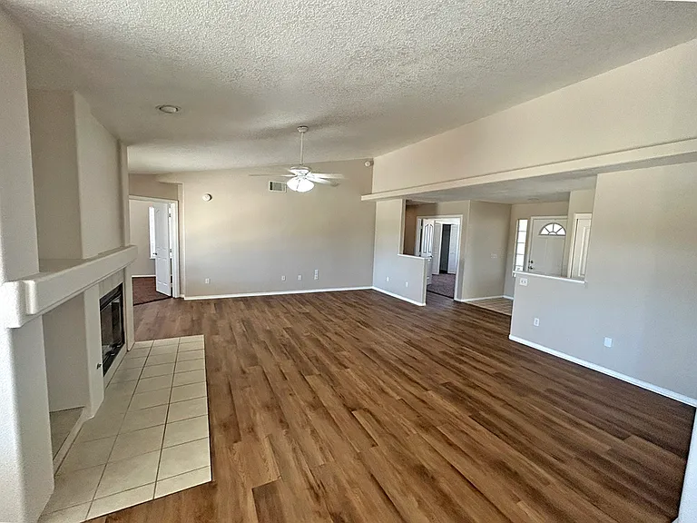 7728 Paisley Ave — Photo 10