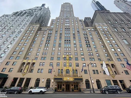 Rented by Brown Harris Stevens | media 30