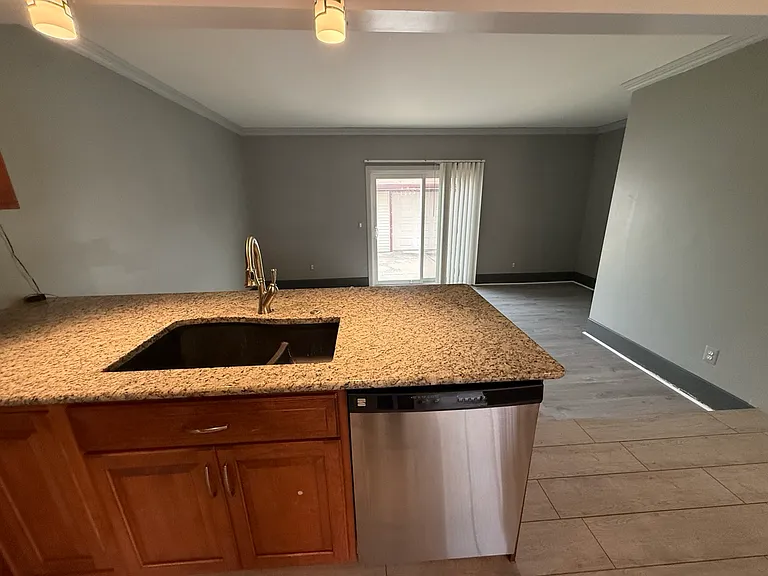 20380 Garden Ct — Photo 22
