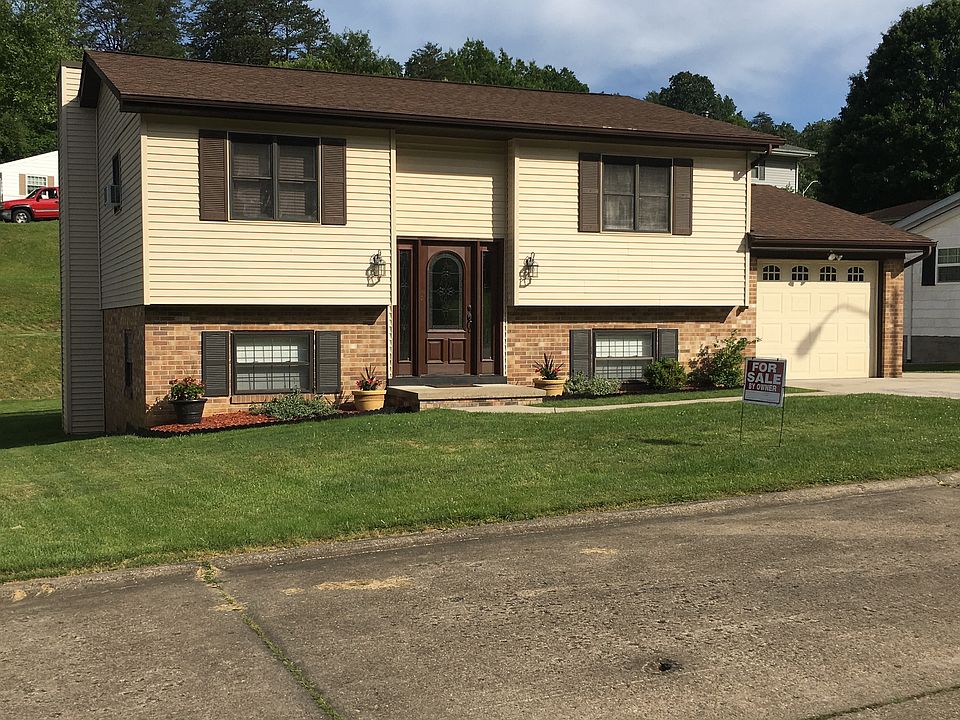 1st image of 6907 Valley Brook Dr