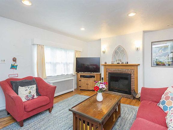 2nd image of 111-27 75th Road