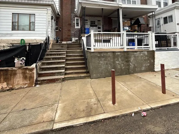 2435 S Milan St, Philadelphia, PA 19153