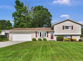 7338 Ames Rd, Parma, OH 44129