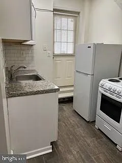 203 Dekalb St — Photo 5