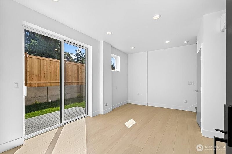 5th image of 1218 NE 100th Street