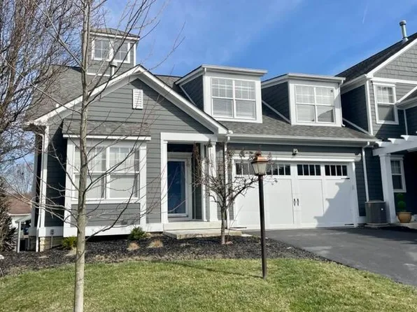 14880 Harbor Point Dr E, Hebron, OH 43076