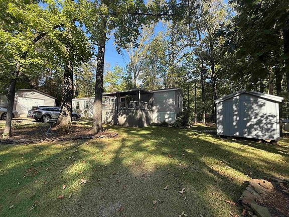 4th image of 185 Pinetree Rd