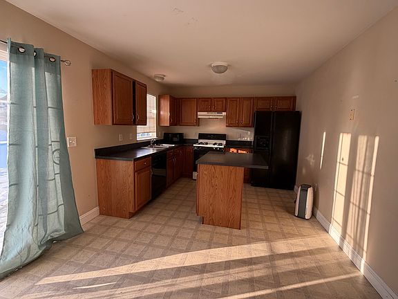 4th image of 264 Buckley Dr