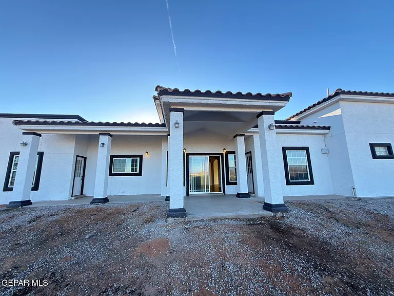 5466 Buffalo Creek Dr — Photo 46