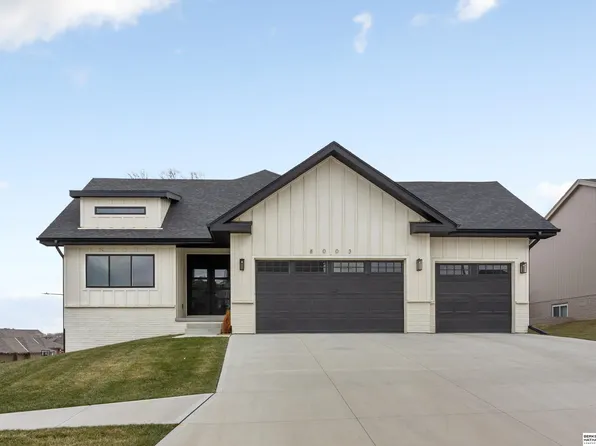 8003 S 198th St, Gretna, NE 68028