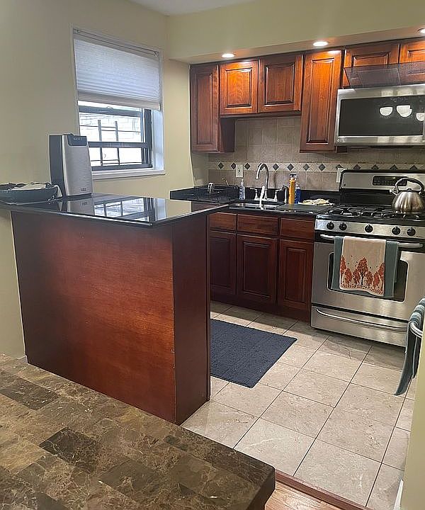 68-76 136th St #A, Flushing, NY 11367 | MLS #S1787471 | Zillow