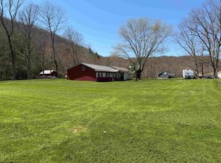 69 Community Center Ln, Moatsville, WV
