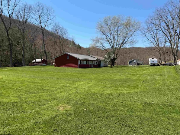 69 Community Center Ln, Moatsville, WV 26405