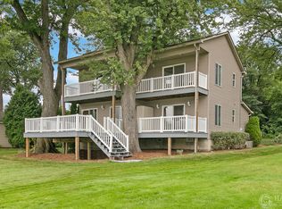 1504 River Terrace Dr, Johnsburg, IL 60051