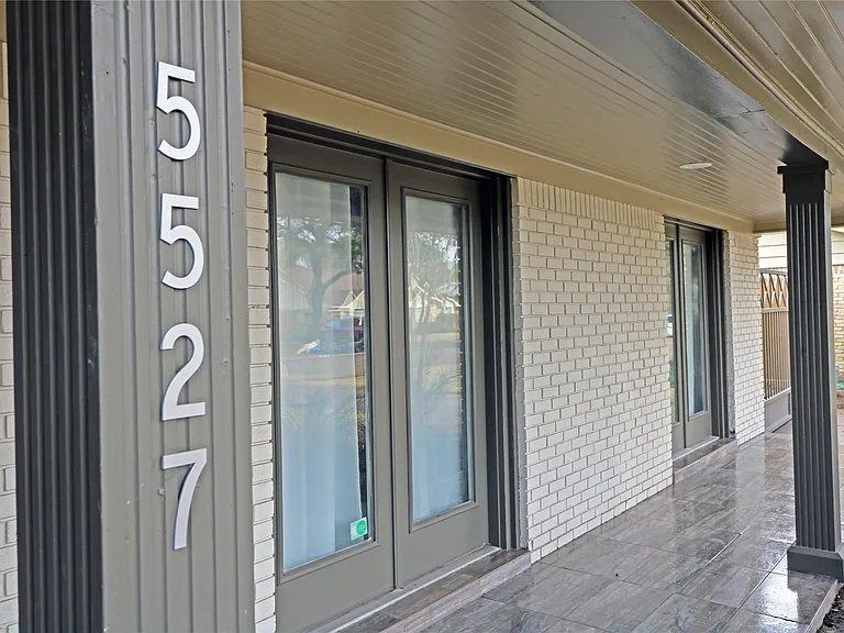 5527 Valkeith Dr — Photo 34