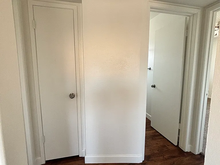 Driftwood Apartments — Photo 19
