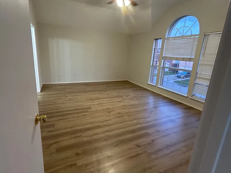 4428 Lodestone Ln — Photo 11
