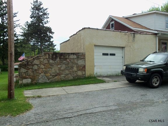 3rd image of 557 Poplar St