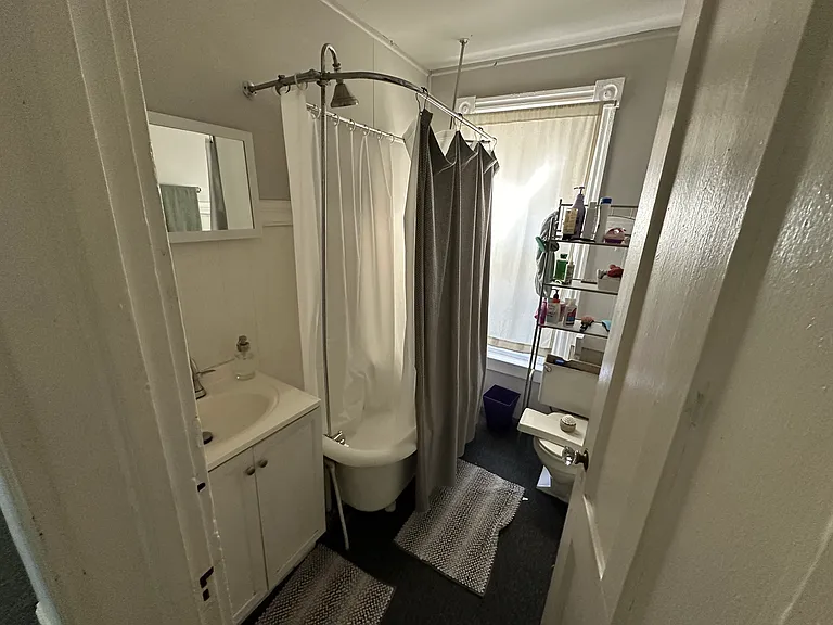290 Pearl St #1 — Photo 8